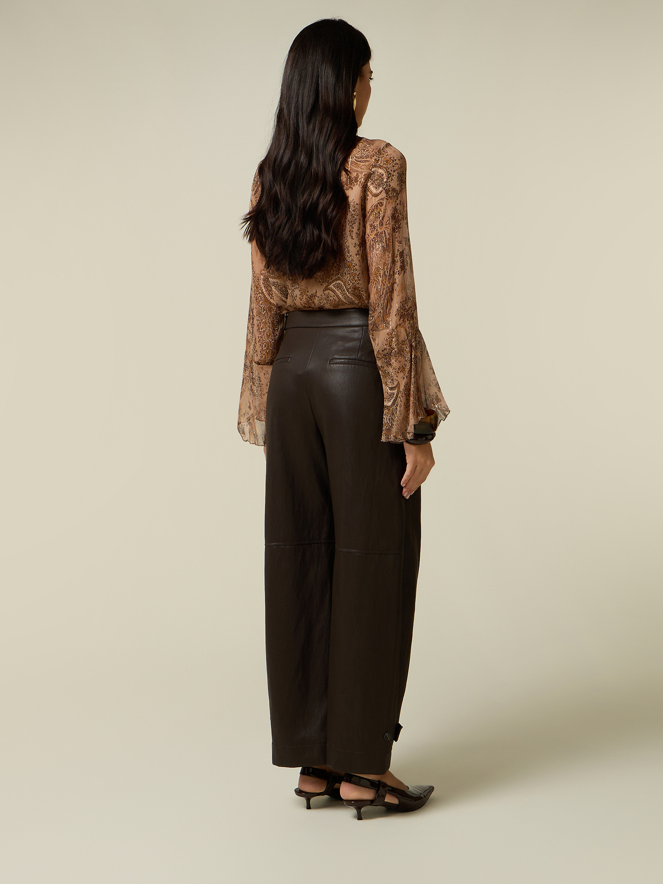 Pantalon palazzo en tissu enduit image number 1