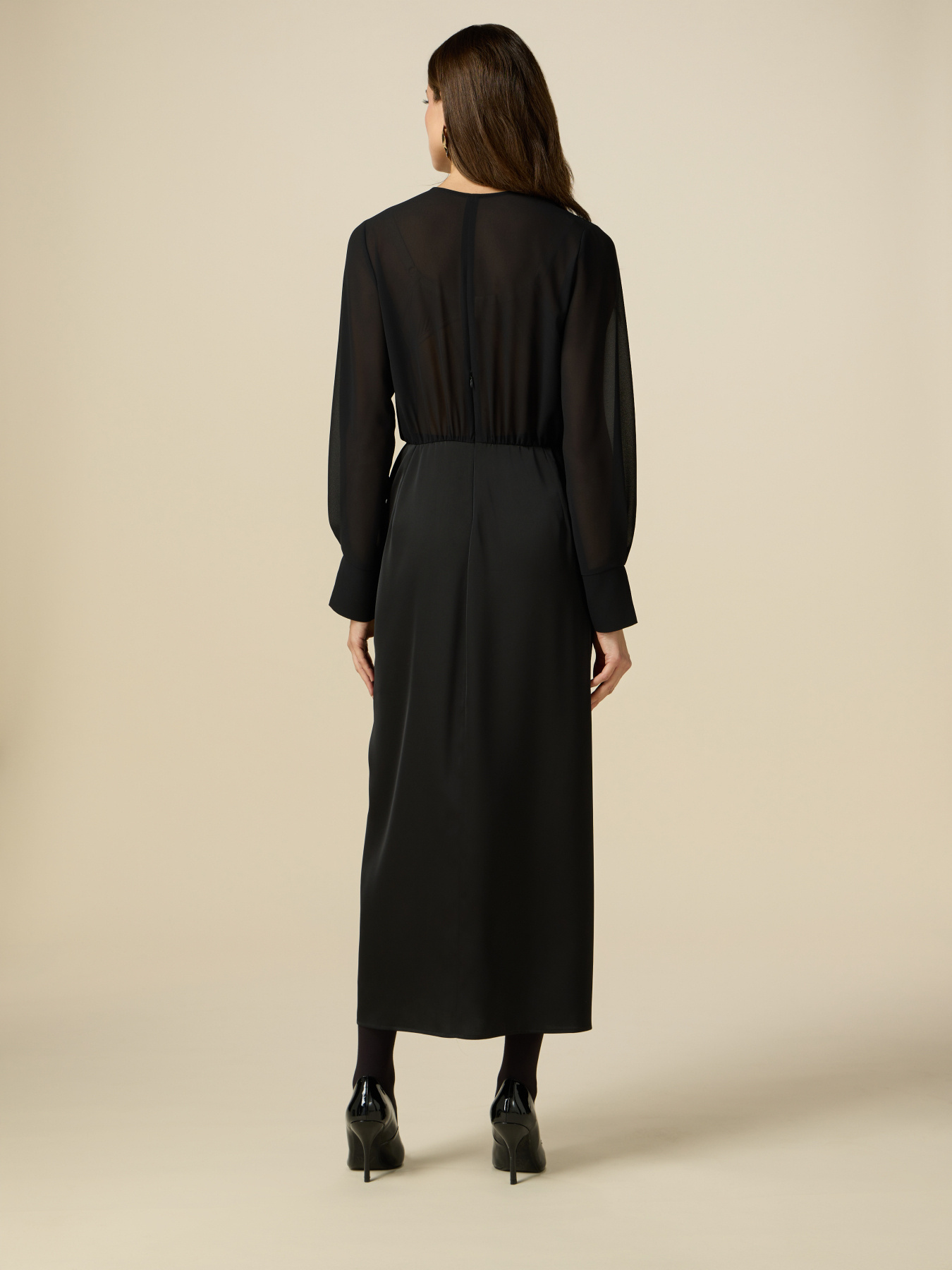 Vestido largo con falda de raso image number 1