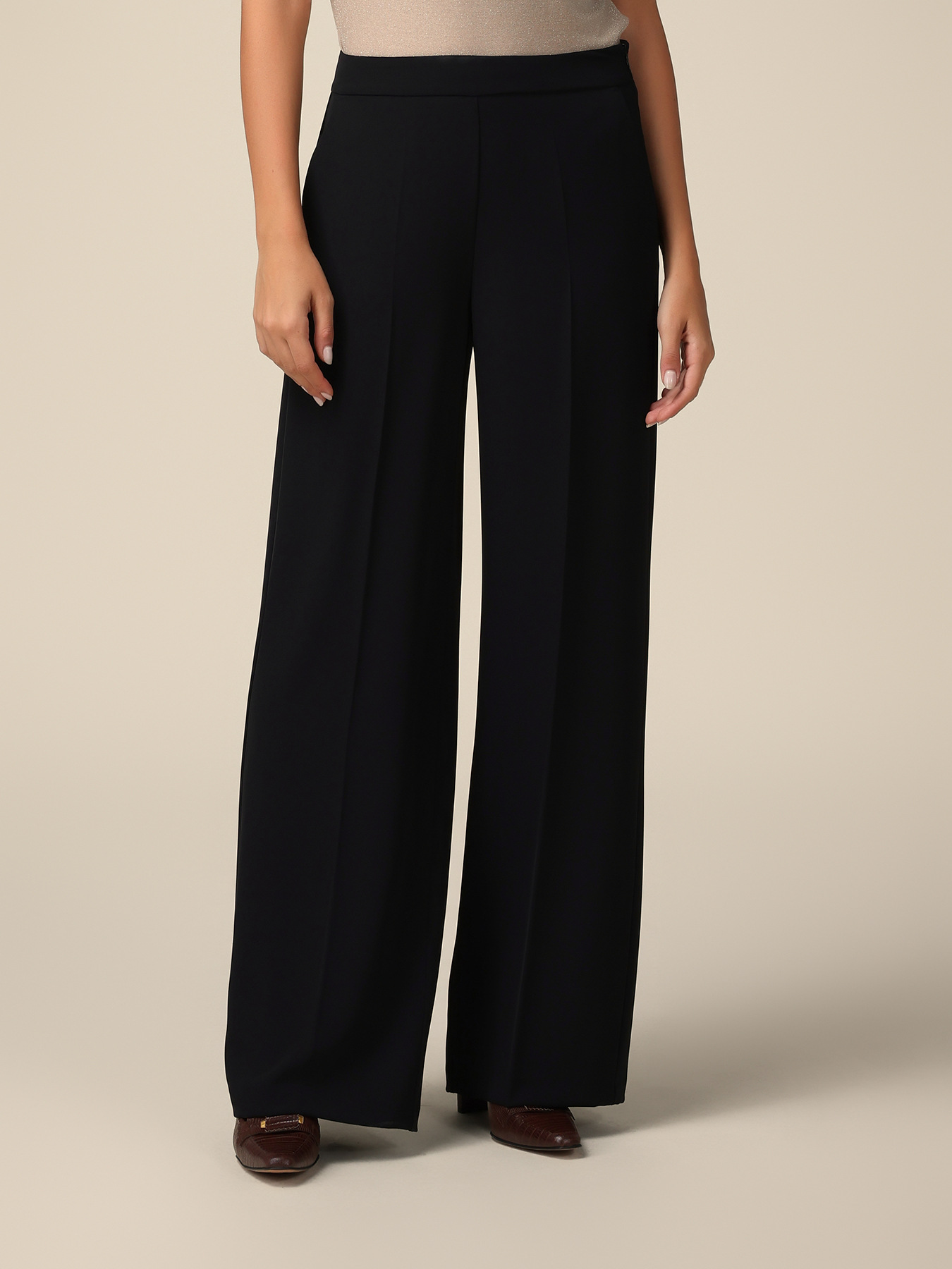 Palazzo-Hose image number 3