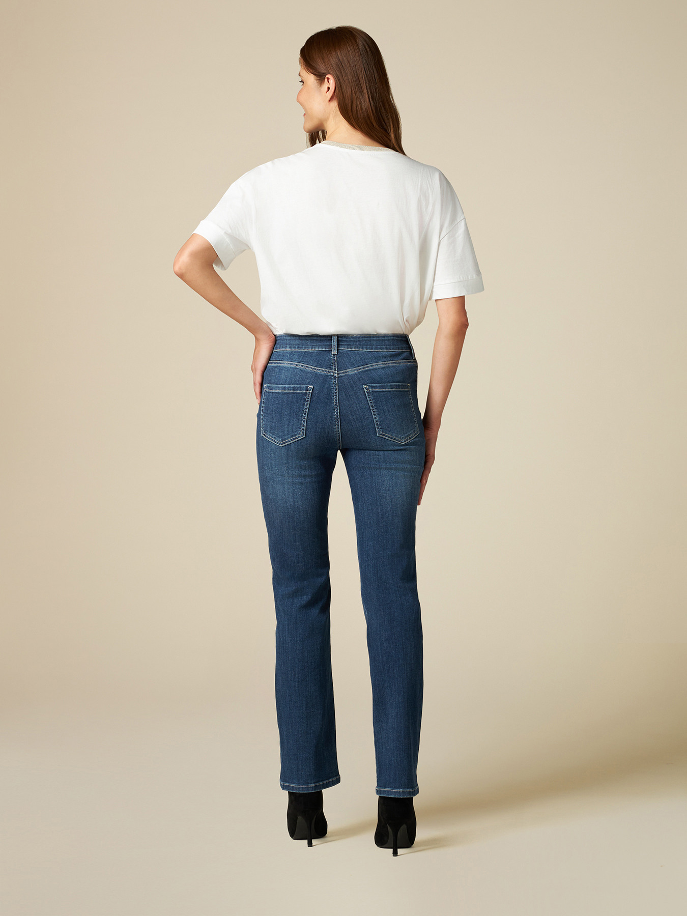 Jeans regular eco-friendly con ricamo gioiello image number 1