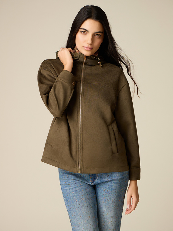 Jacke mit Kapuze und Rei&szlig;verschluss