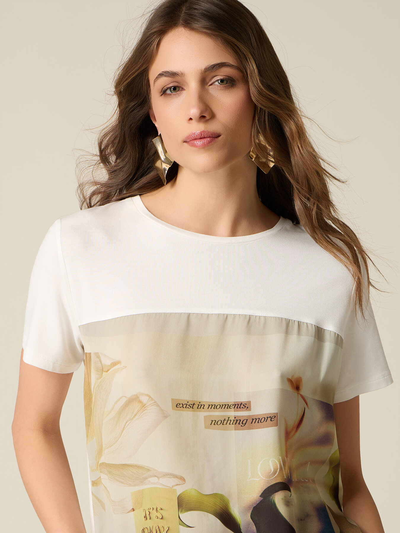 T-shirt avec insert en satin imprim&eacute; image number 2