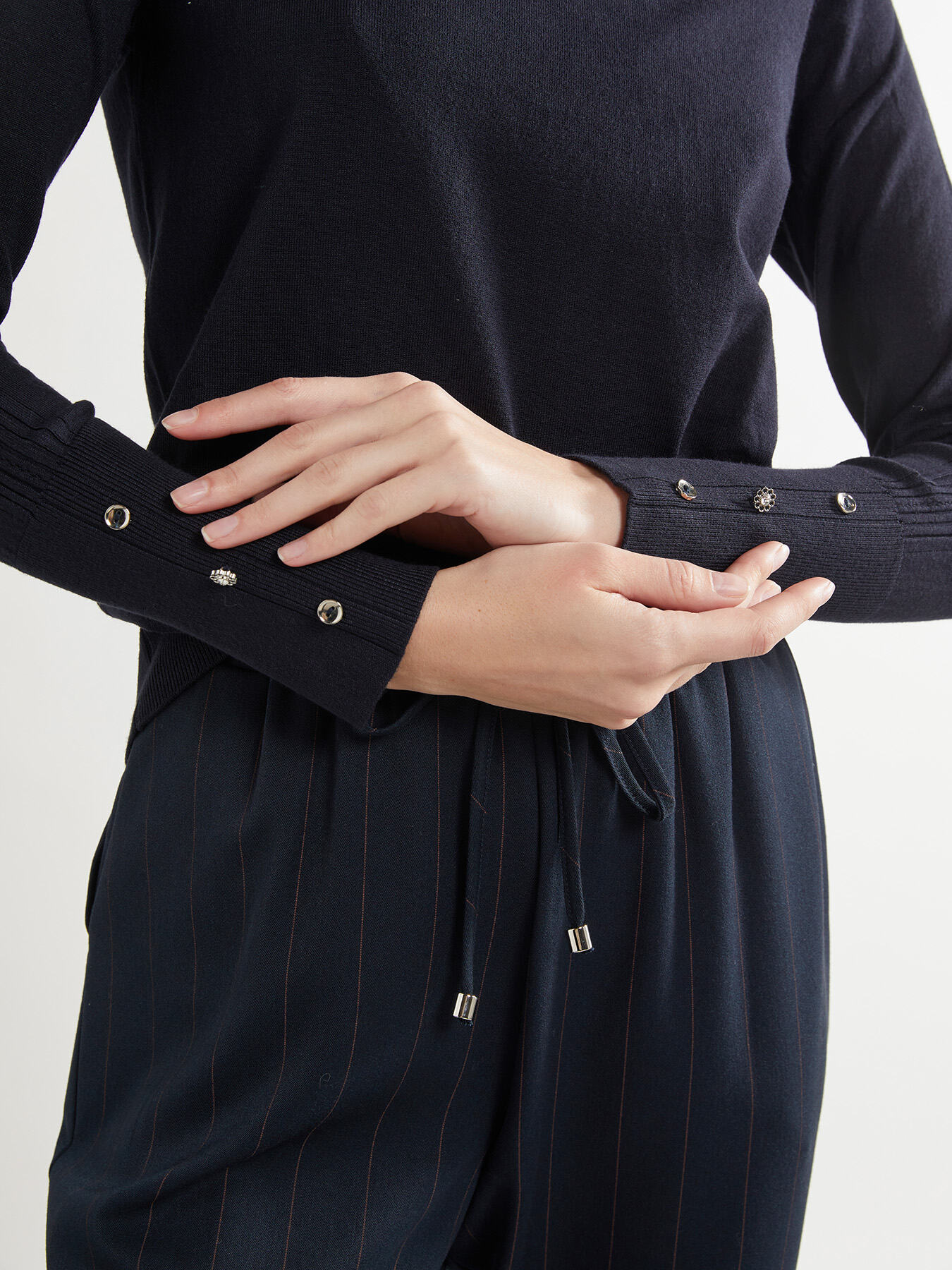 Sweater with buttons at the cuffs image number 2