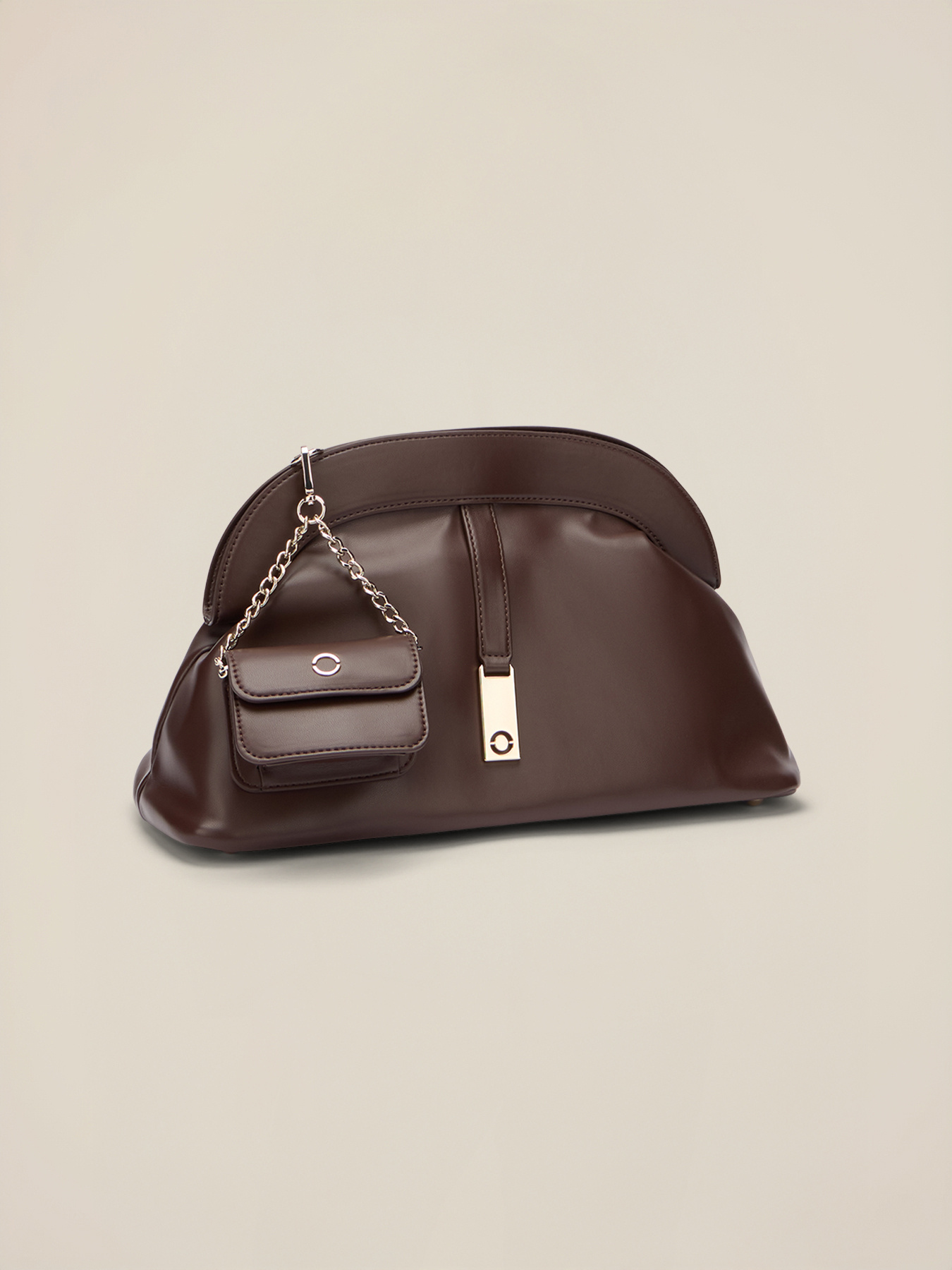 Bolso bandolera estructurado con cadena image number 3