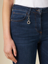 Jeans flare con charm image number 2