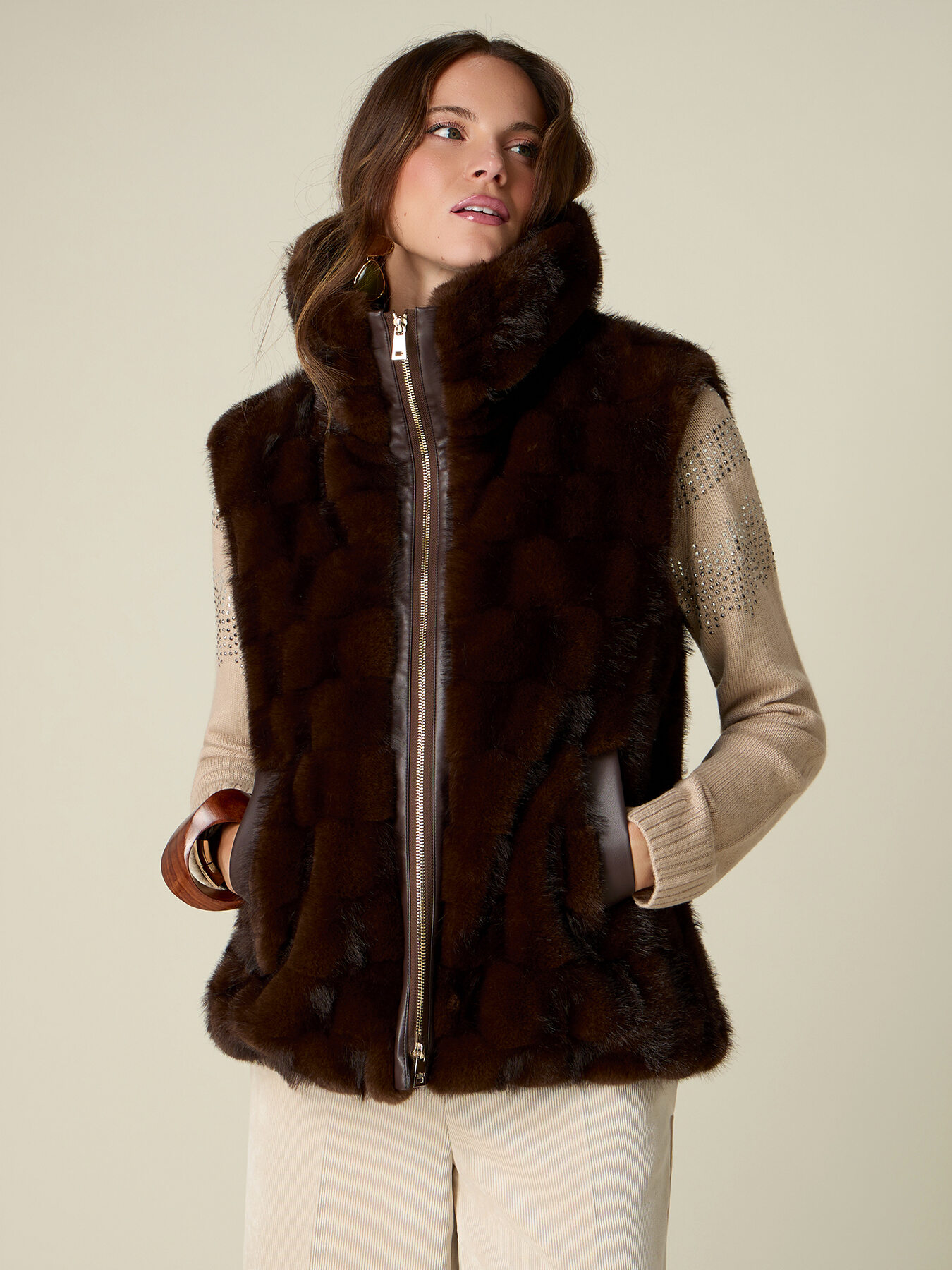 Sleeveless faux fur gilet image number 0