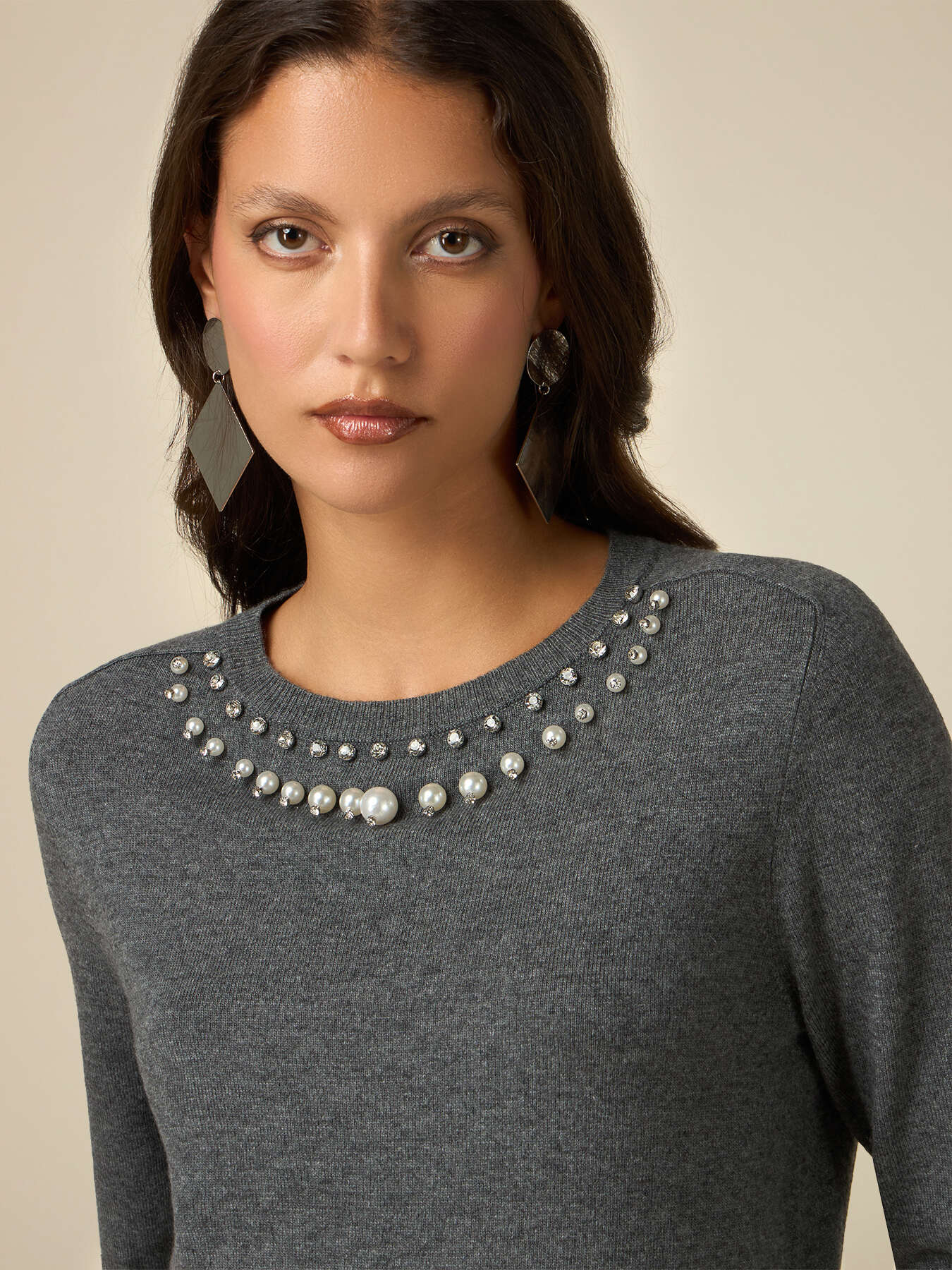 Pullover mit Schmuck-Stickerei image number 2