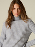 Rollkragenpullover aus Woll-/Kaschmirmischung mit Zopfmuster image number 2