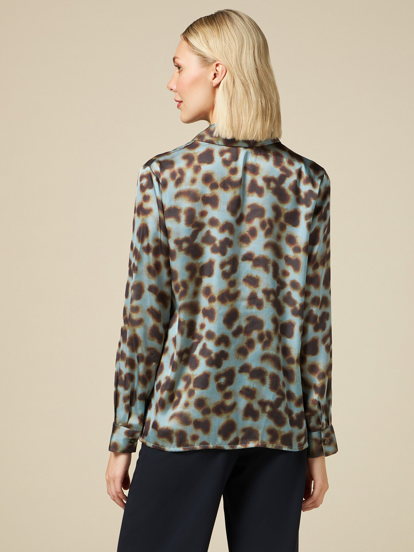 Camisa animalier de raso image number 1