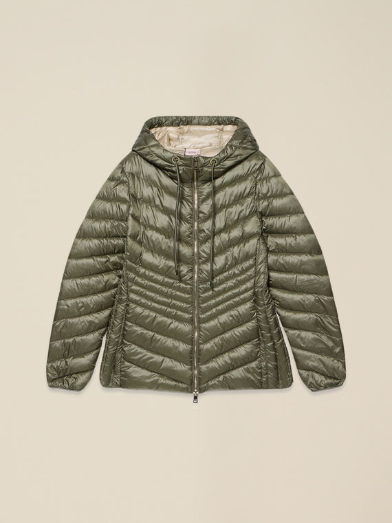 Leichte Daunenjacke mit Kapuze