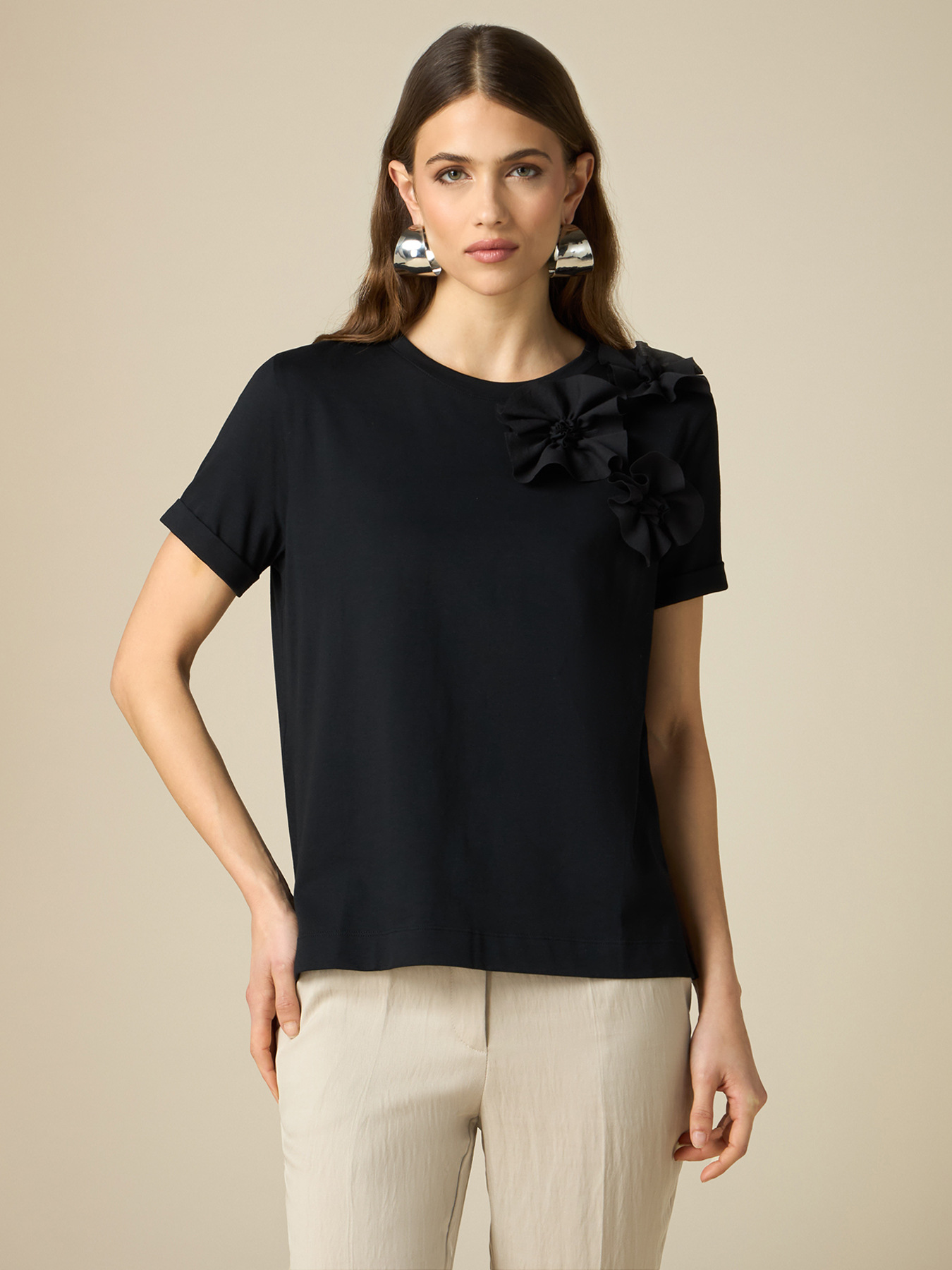 Tricou cu flori aplicate image number 0
