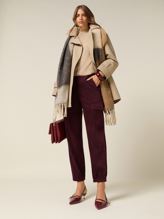 Pantalon cargo en velours c&ocirc;tel&eacute;