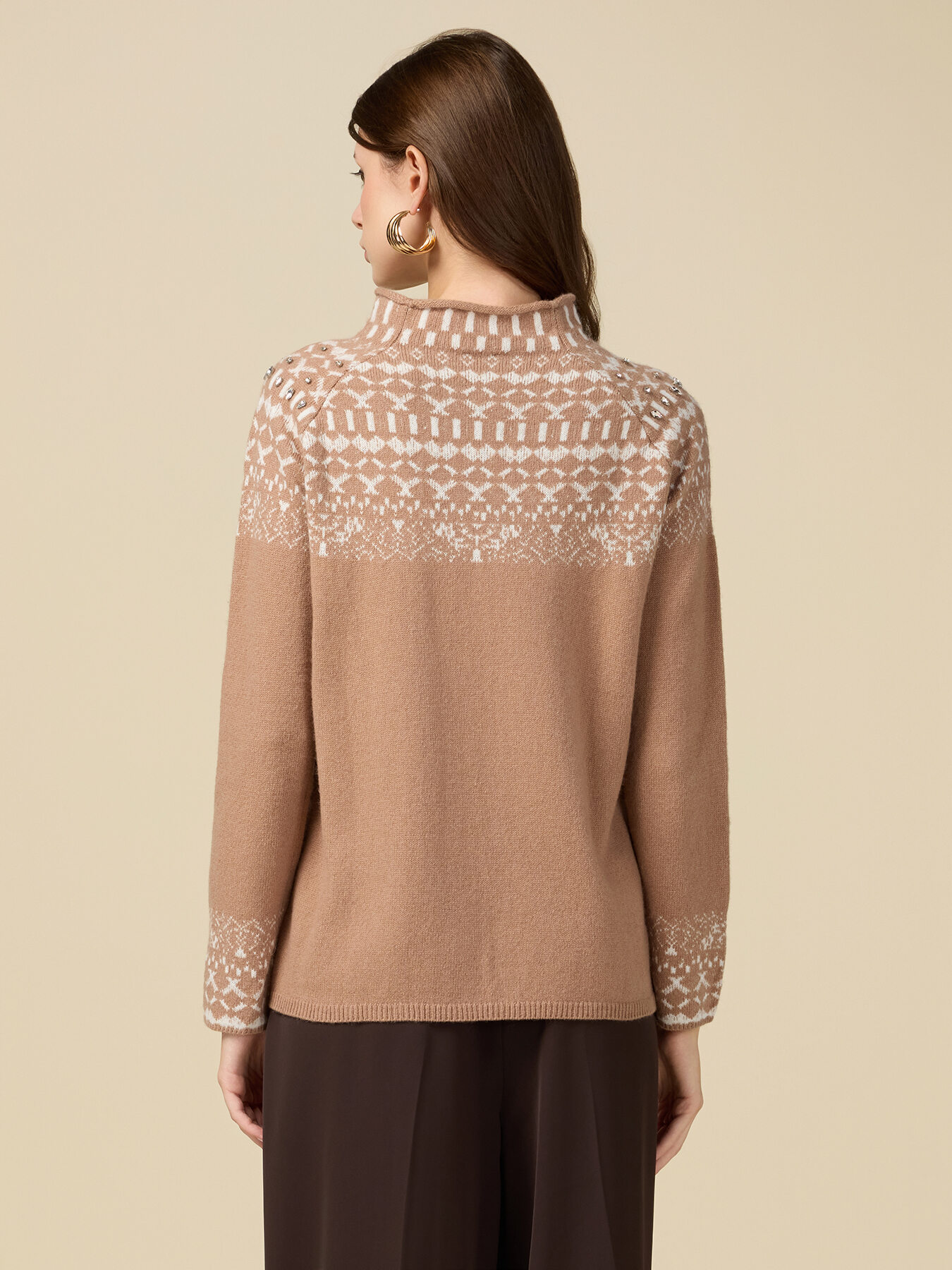 Maglia con intarsi e pietre image number 1