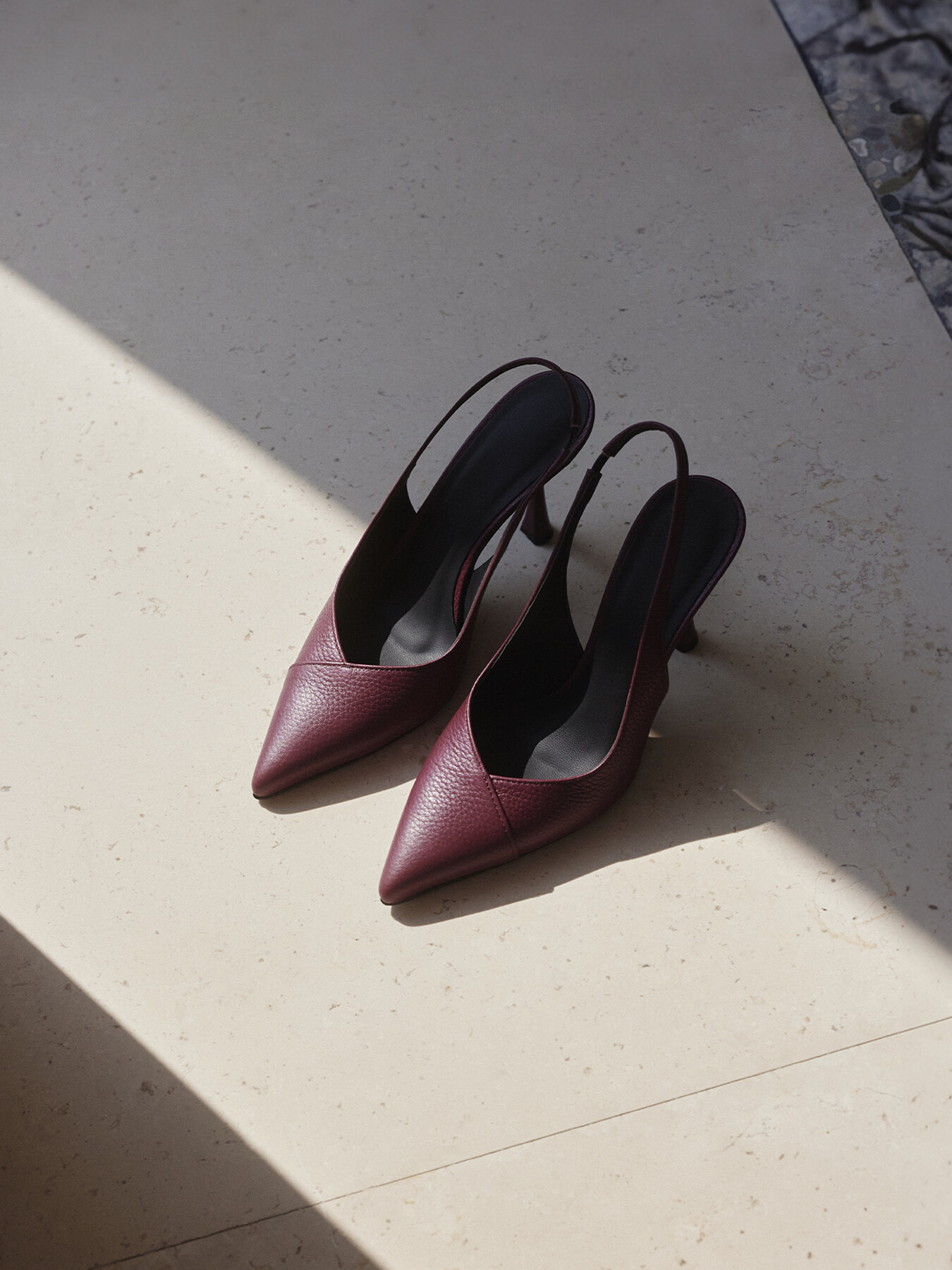 Real leather slingback kitten heels image number 0