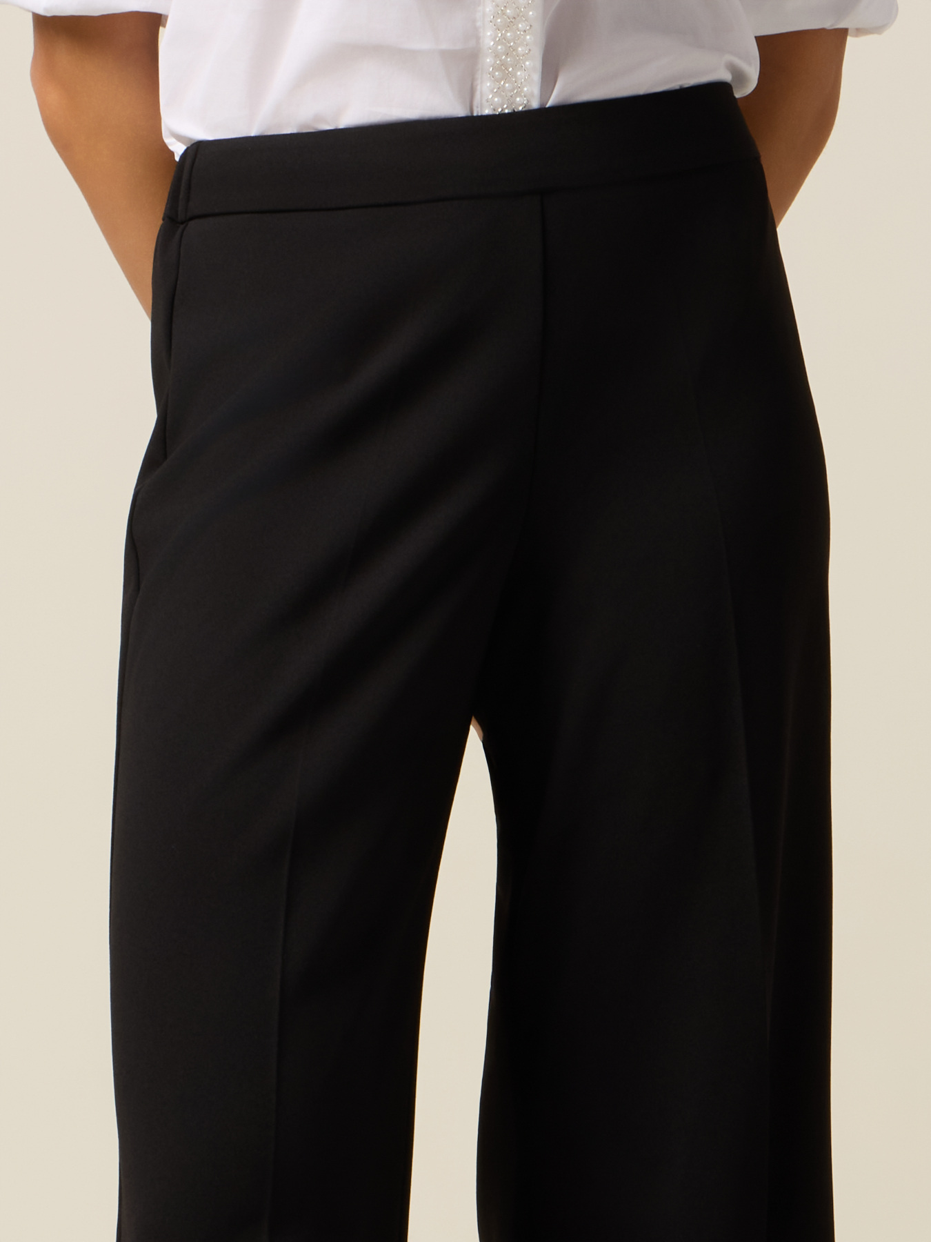 Pantalon palazzo en tissu cr&ecirc;pe image number 2