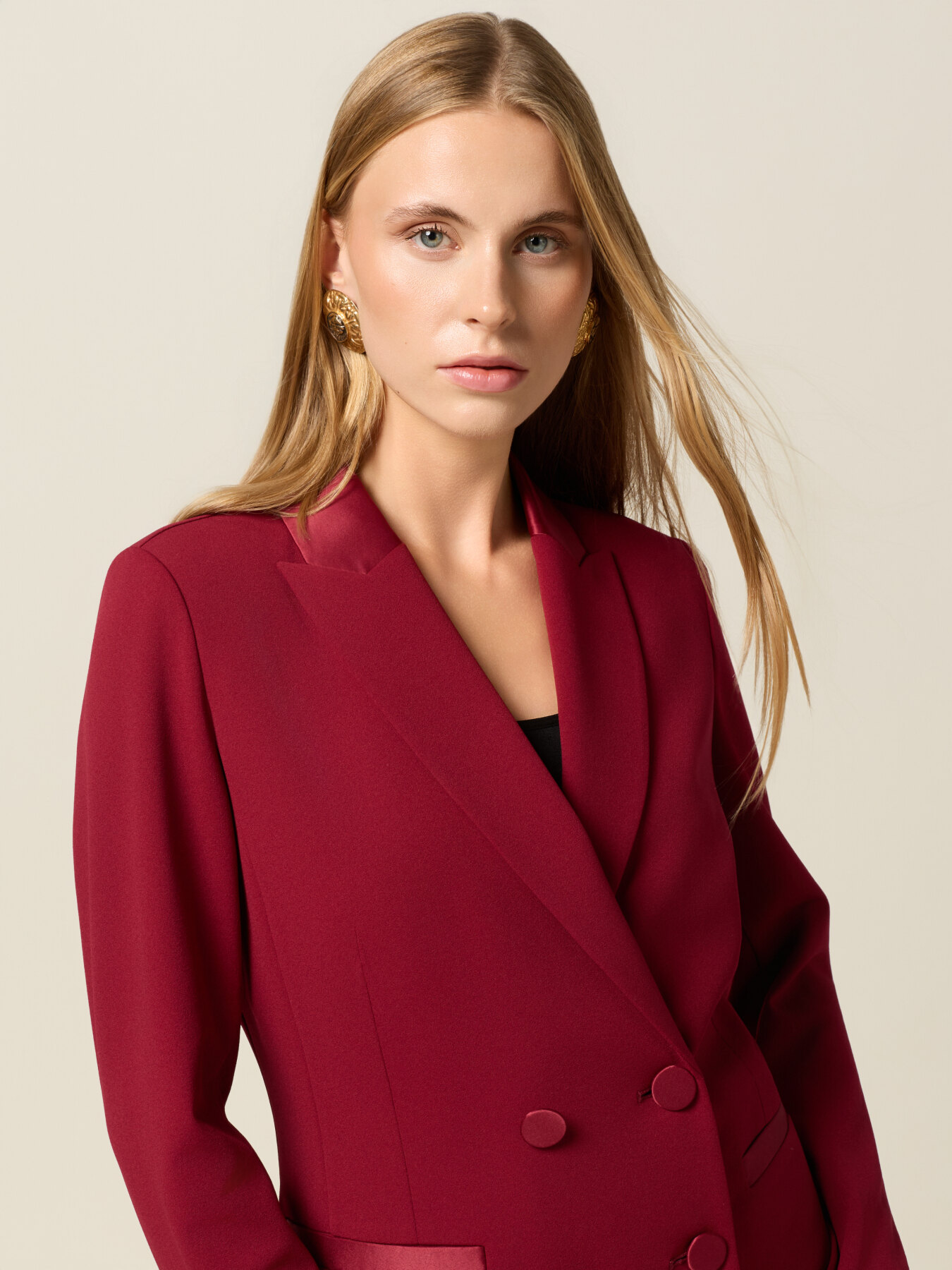Doppelreihiger Blazer mit bezogenen Kn&ouml;pfen image number 2