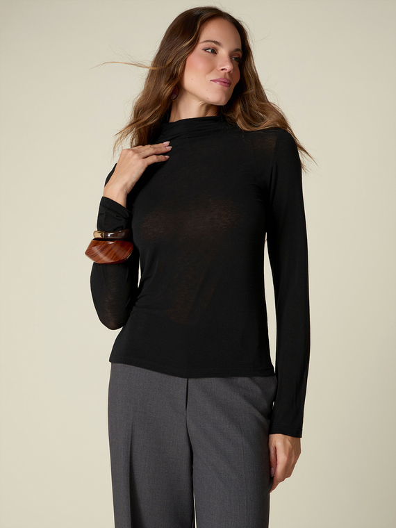 Crew-neck sweater in cashmere blend