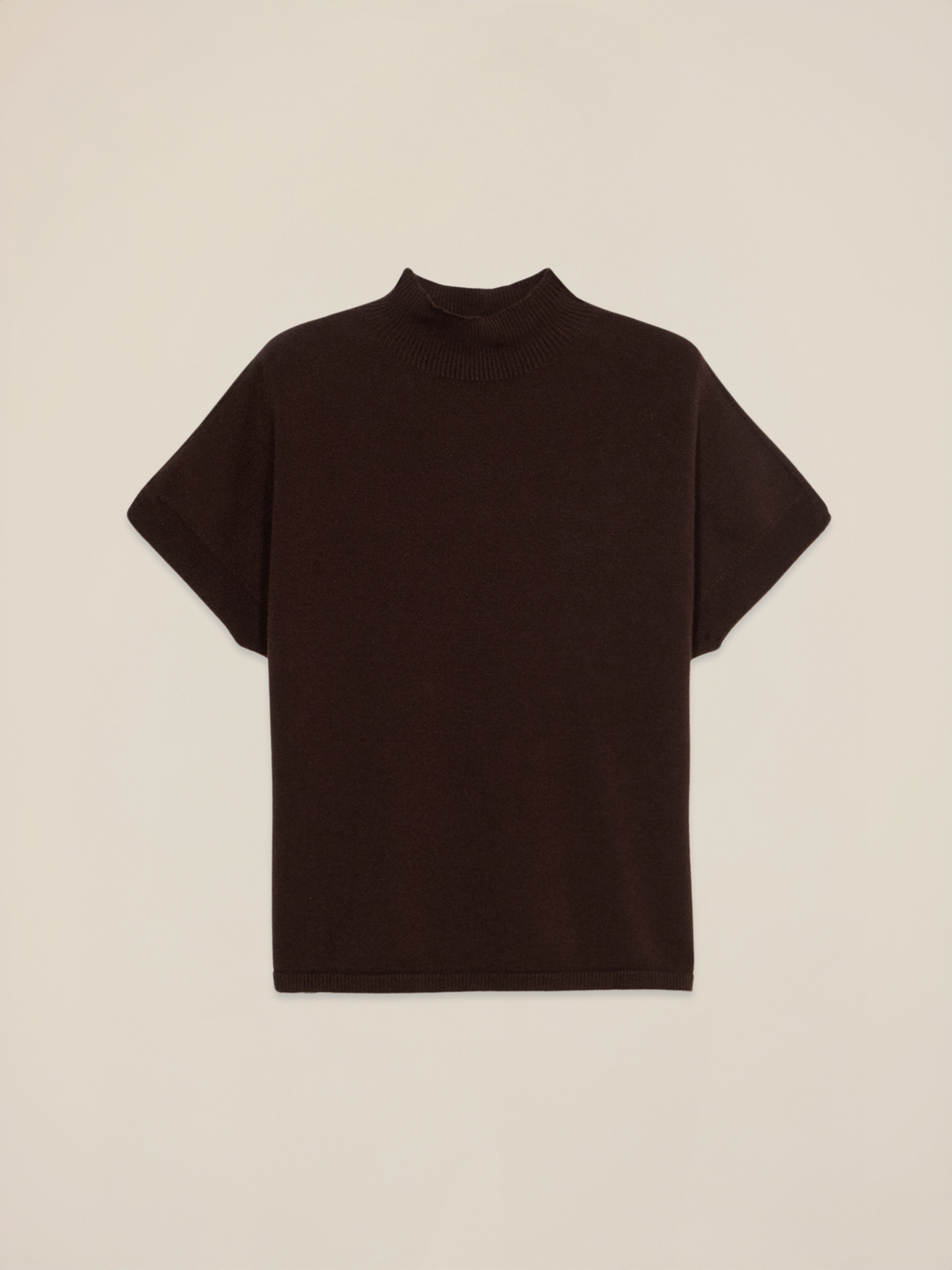 Short-sleeve turtleneck sweater image number 3