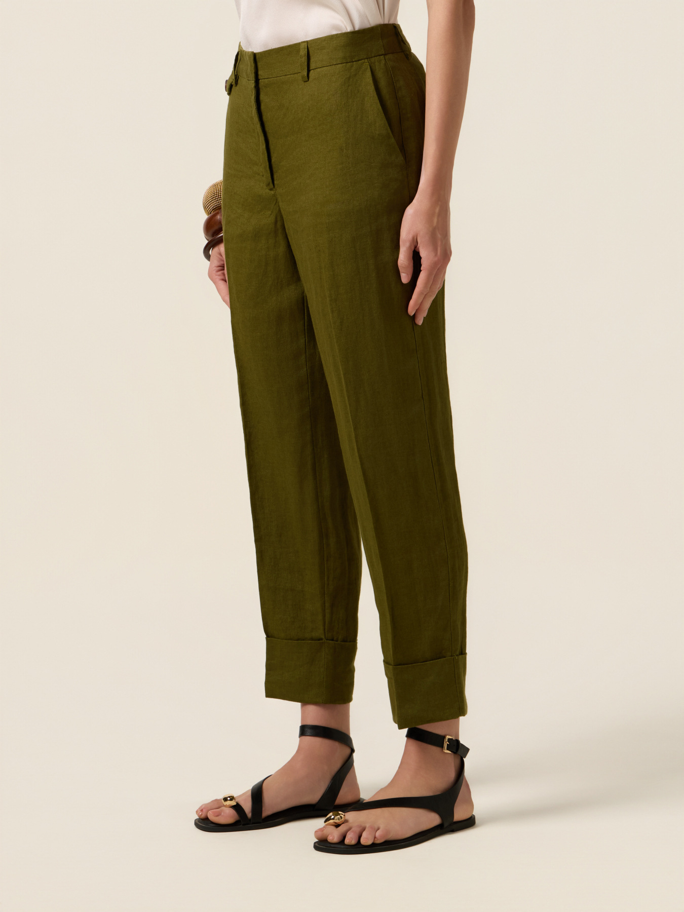 Chinos en lin avec revers image number 3