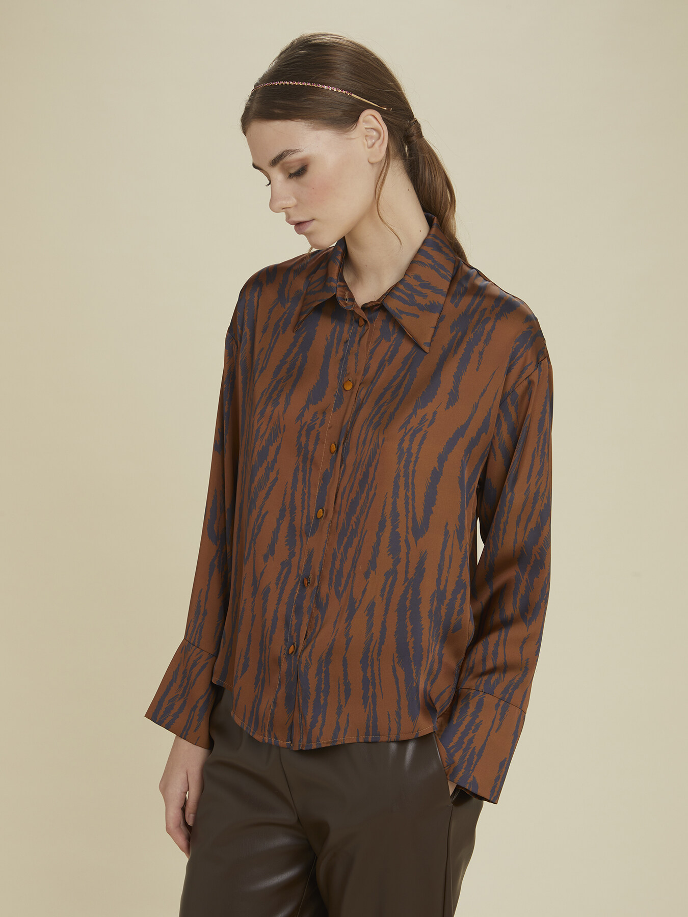 Printed satin shirt image number 0