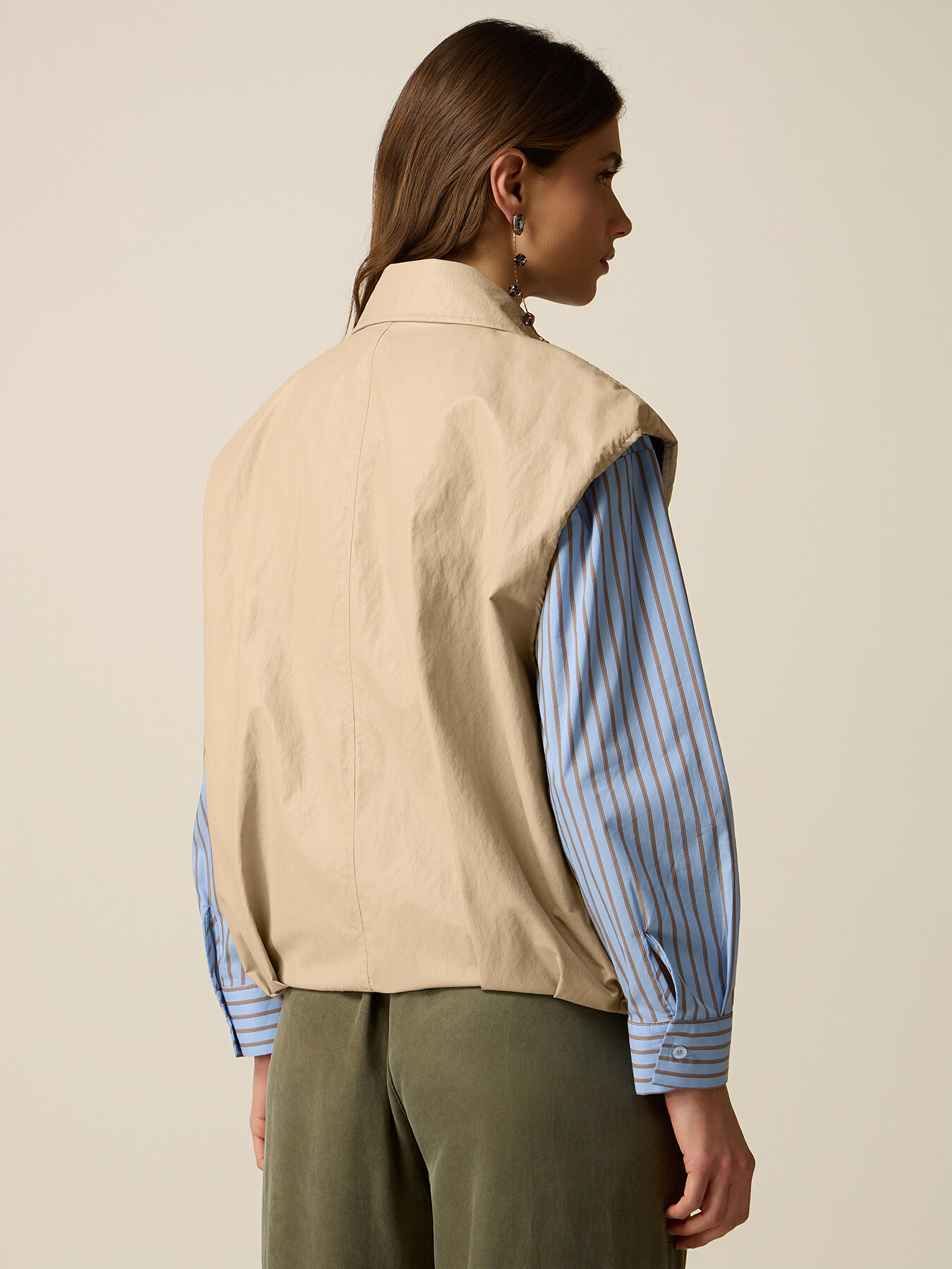 Weste mit Rei&szlig;verschluss und Taschen image number 1