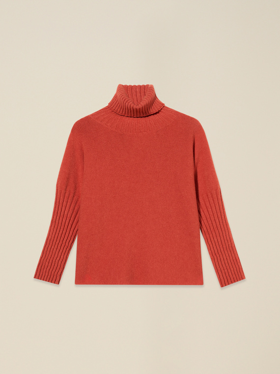 Turtleneck sweater with ribbed panels