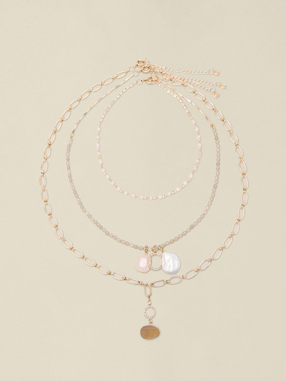 Lot de trois colliers