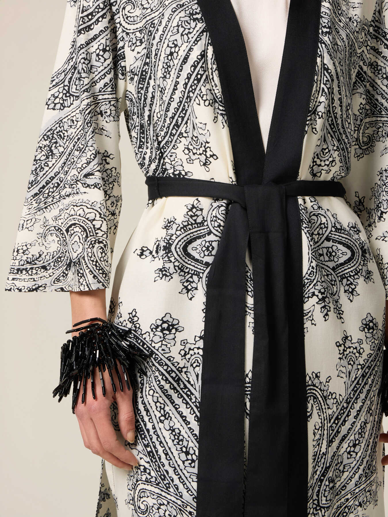 Patterned viscose kimono image number 2