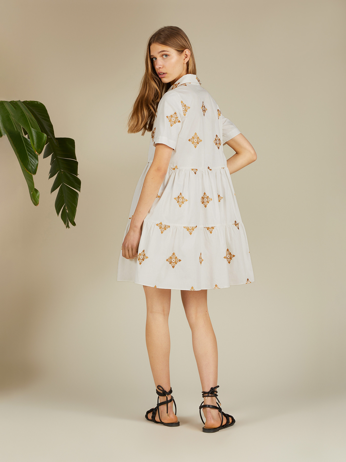 Mini-Hemdblusenkleid mit Stickereien image number 1