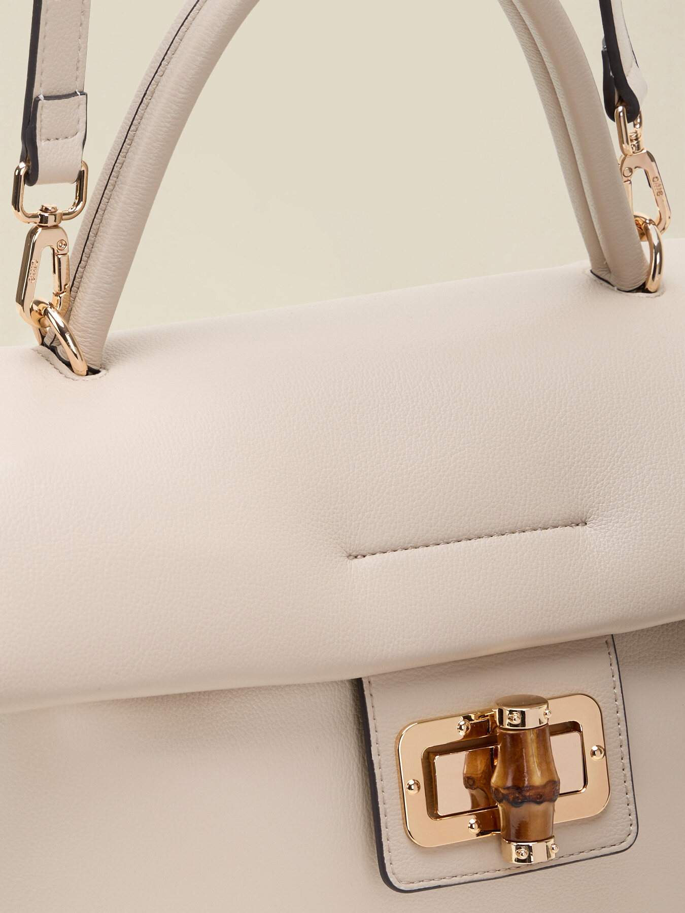 Sac &agrave; bandouli&egrave;re avec fermoir torsad&eacute; image number 3