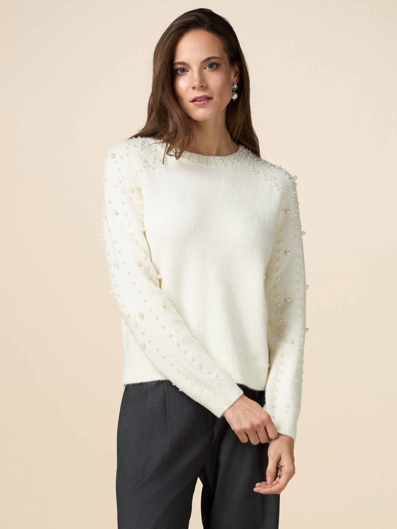 Pullover mit Rundhalsausschnitt und Perlenstickerei image number 0