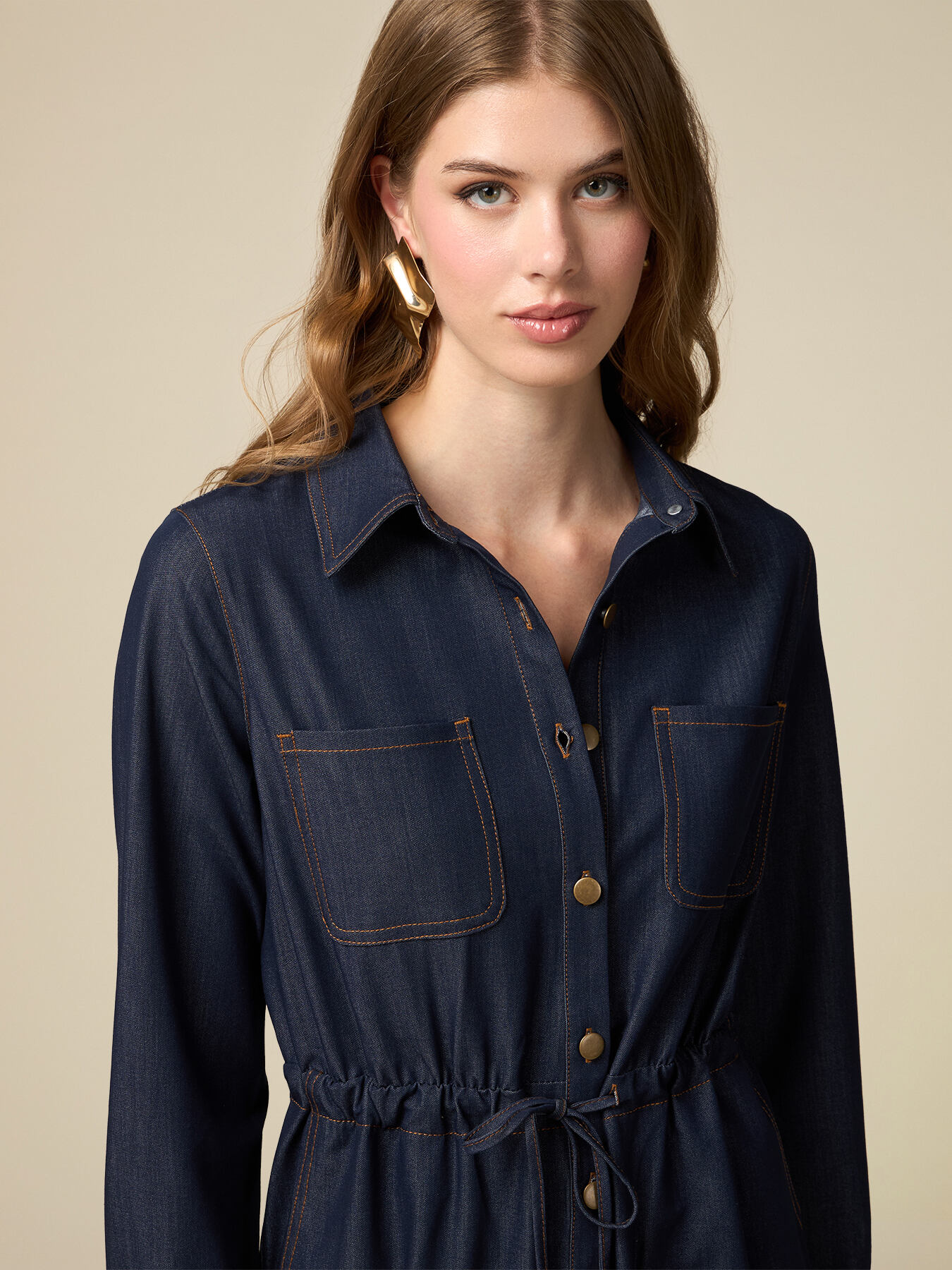 Hemdblusenkleid aus leichtem Denim image number 2