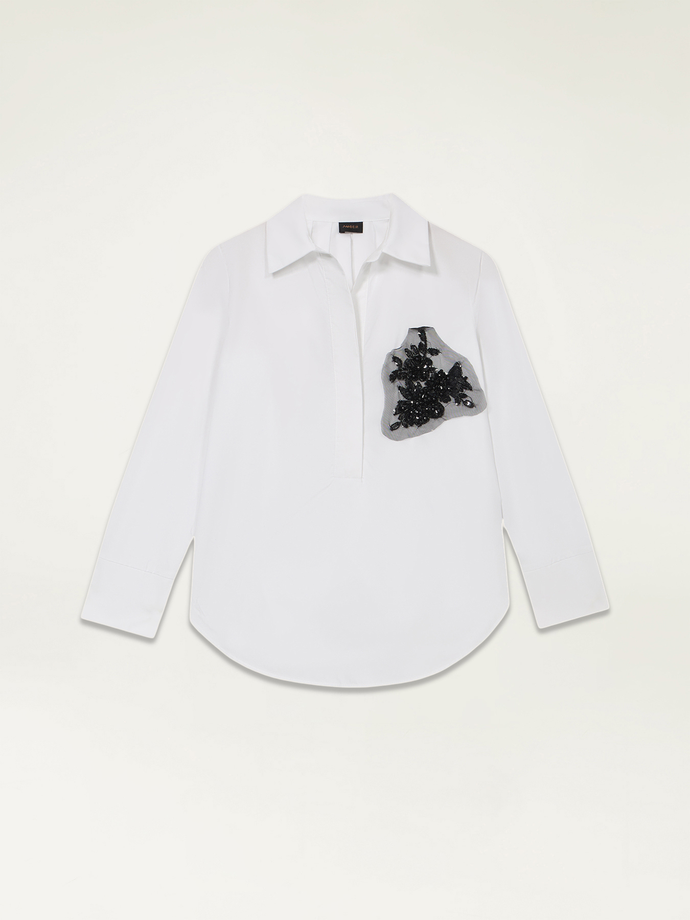 Oversize-Bluse mit Schmuck-Patch image number 3