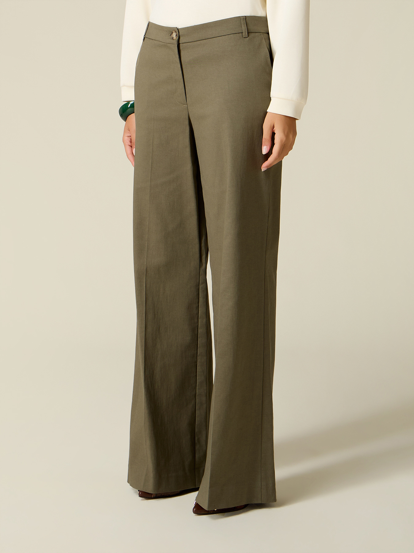 Wide-leg trousers in cotton blend twill image number 3