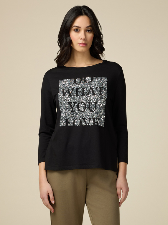 T-shirt with sequin lettering