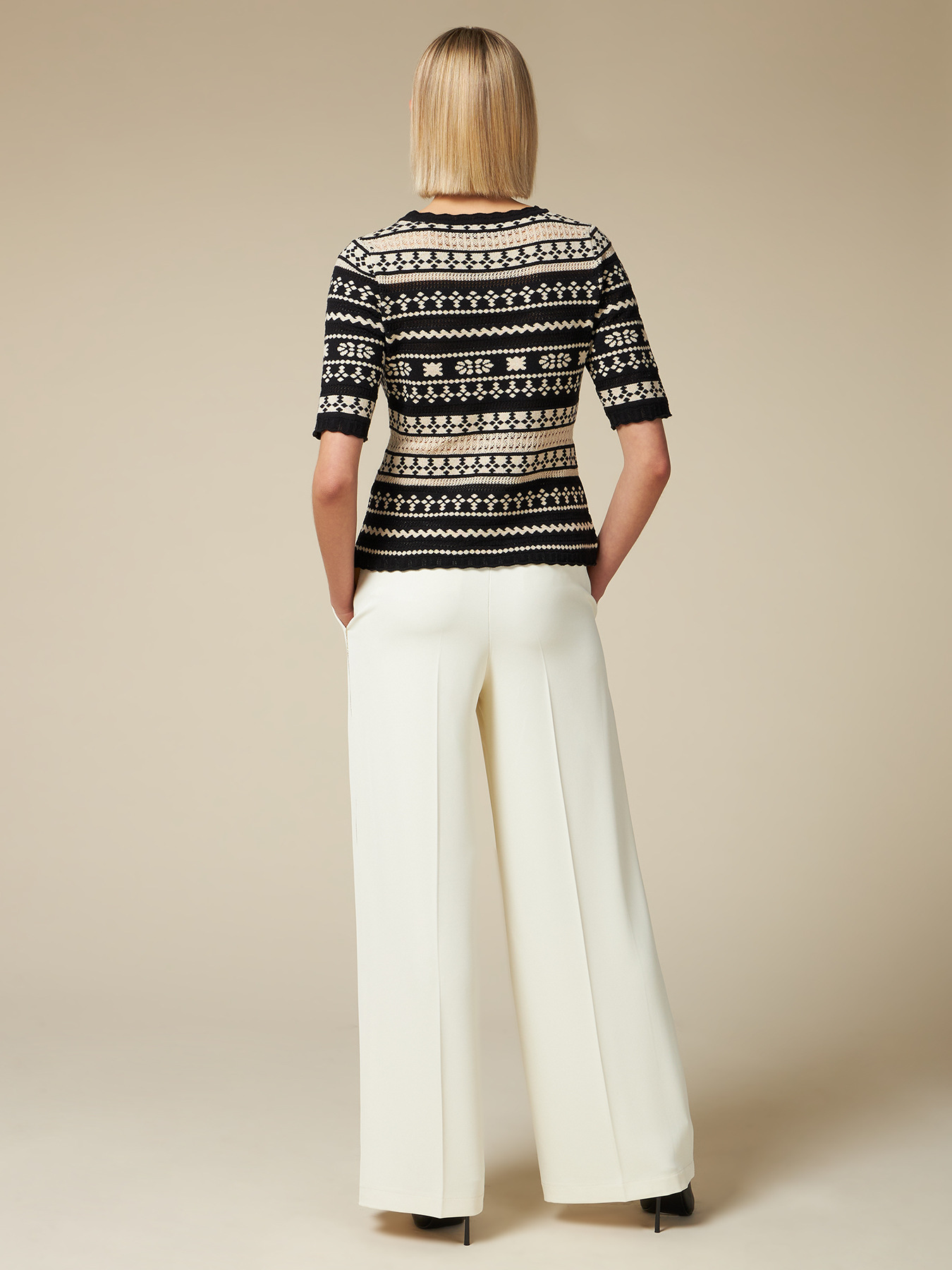 Pull jacquard image number 1