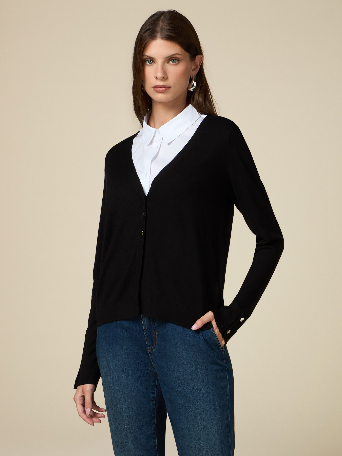 Kurzer Cardigan mit V-Ausschnitt image number 0