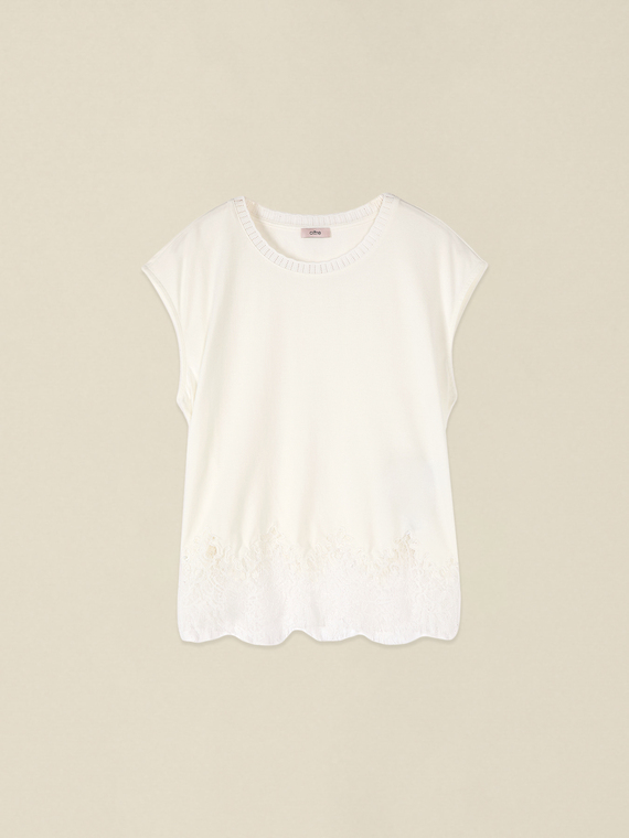T-shirt with lace insert