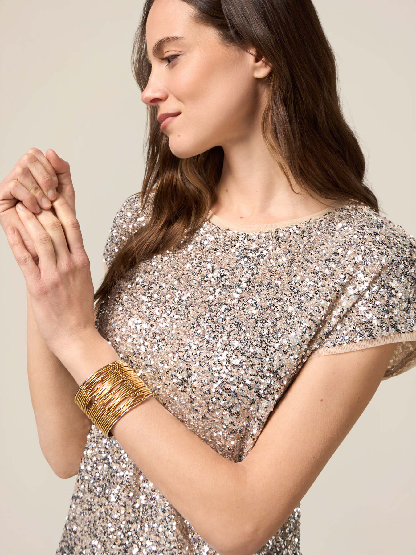 Blusa de tul con lentejuelas completas image number 2