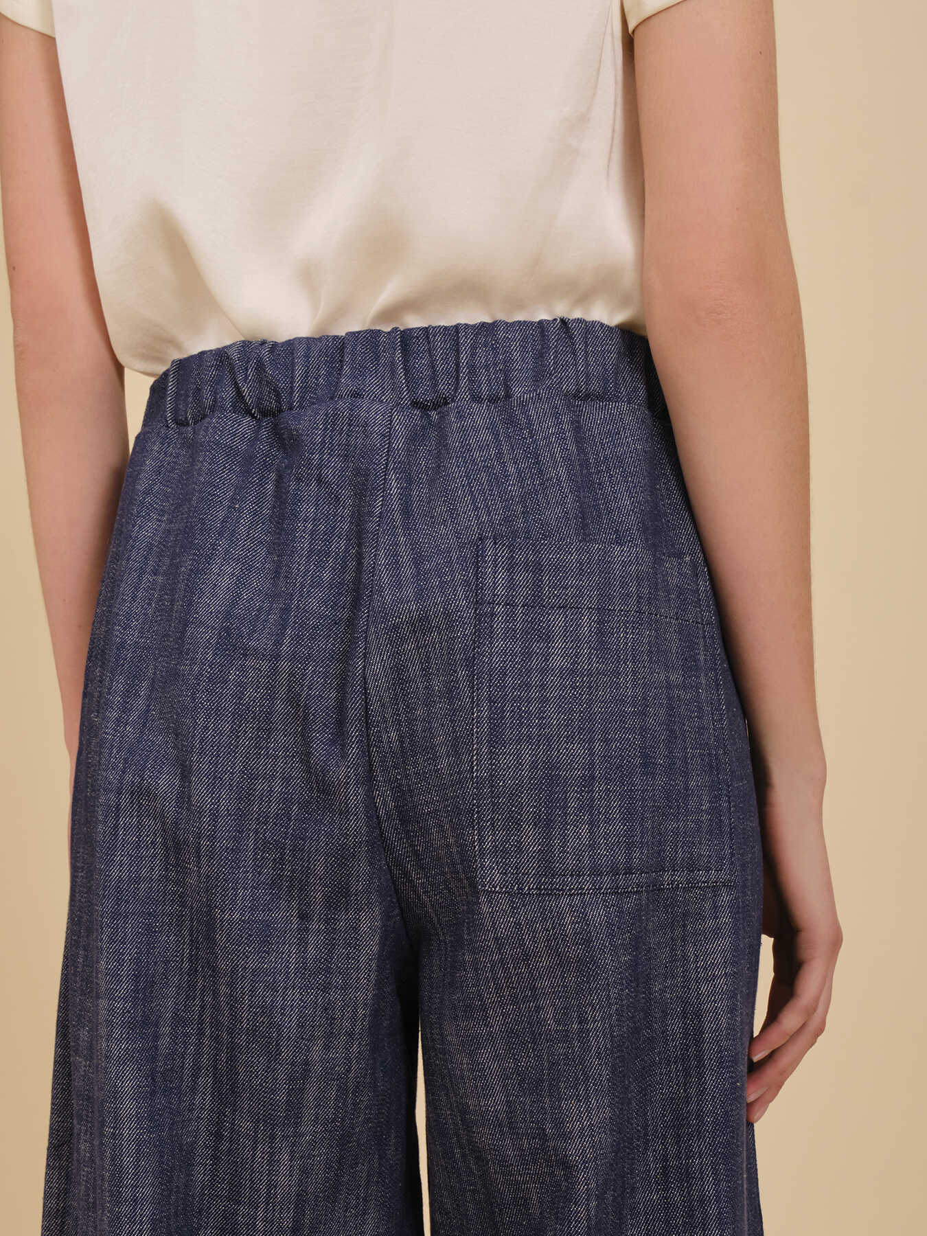 Cropped-Hose in Denim-Optik image number 2