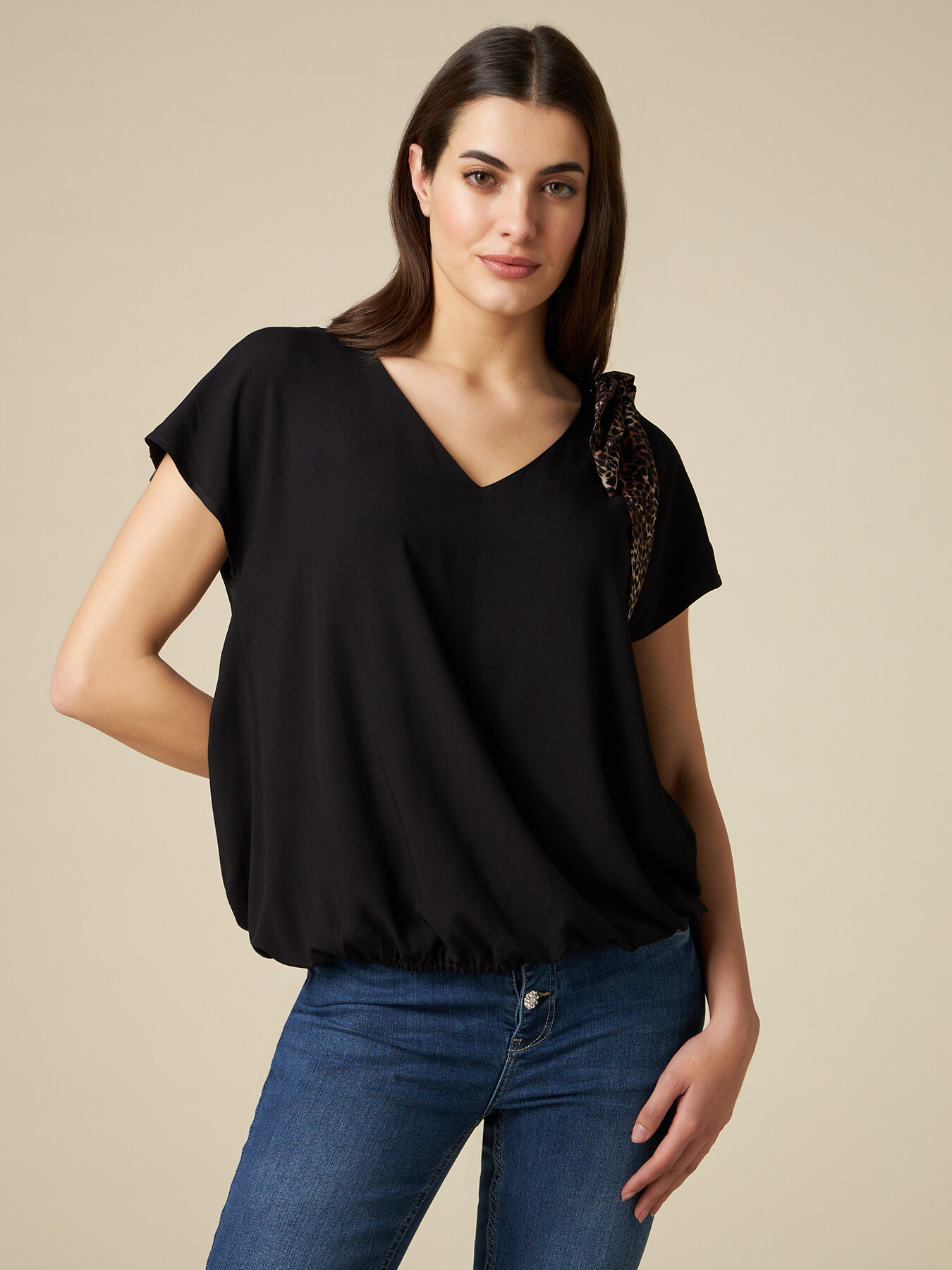 Bluse mit Schleife in Animalier-Optik image number 0