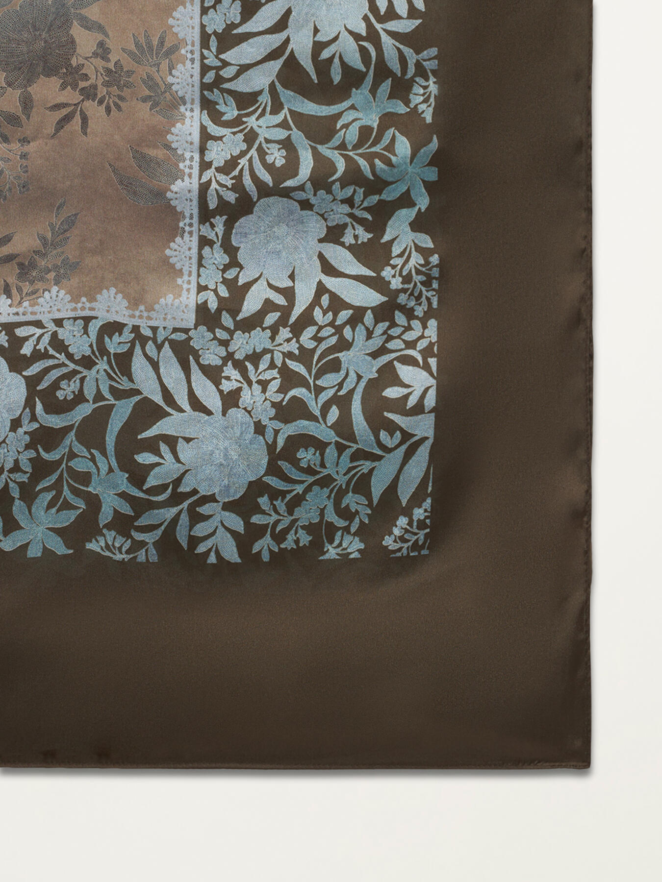 Maxi-Schal mit Blumenmuster image number 2