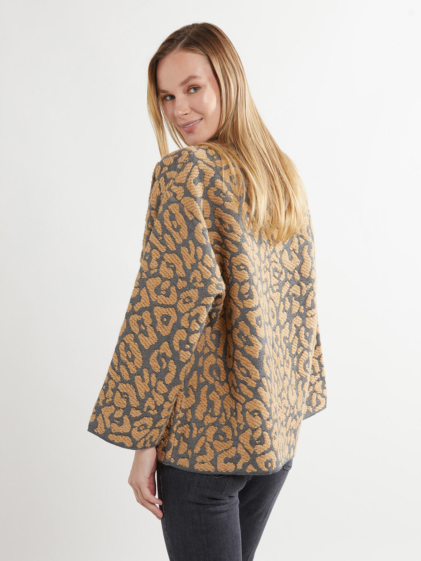 Veste en tricot jacquard image number 1