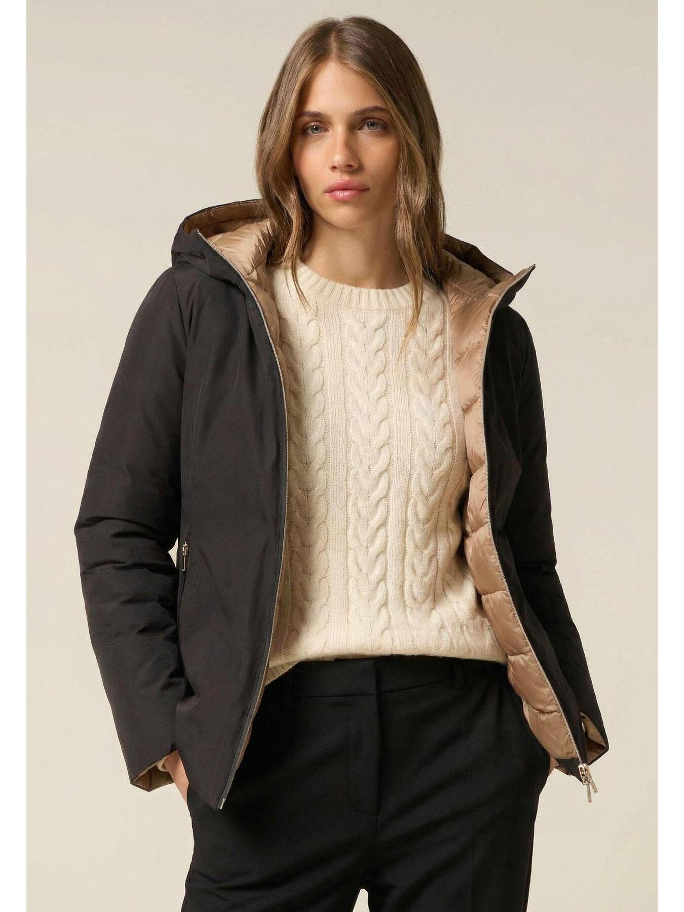 Short lightweight down jacket with hood image number 0