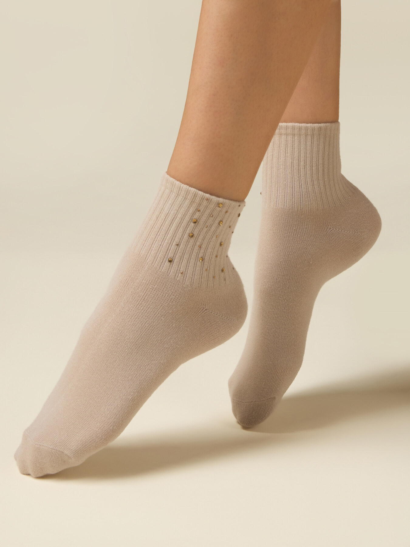 Socken mit Strasssteinen image number 0