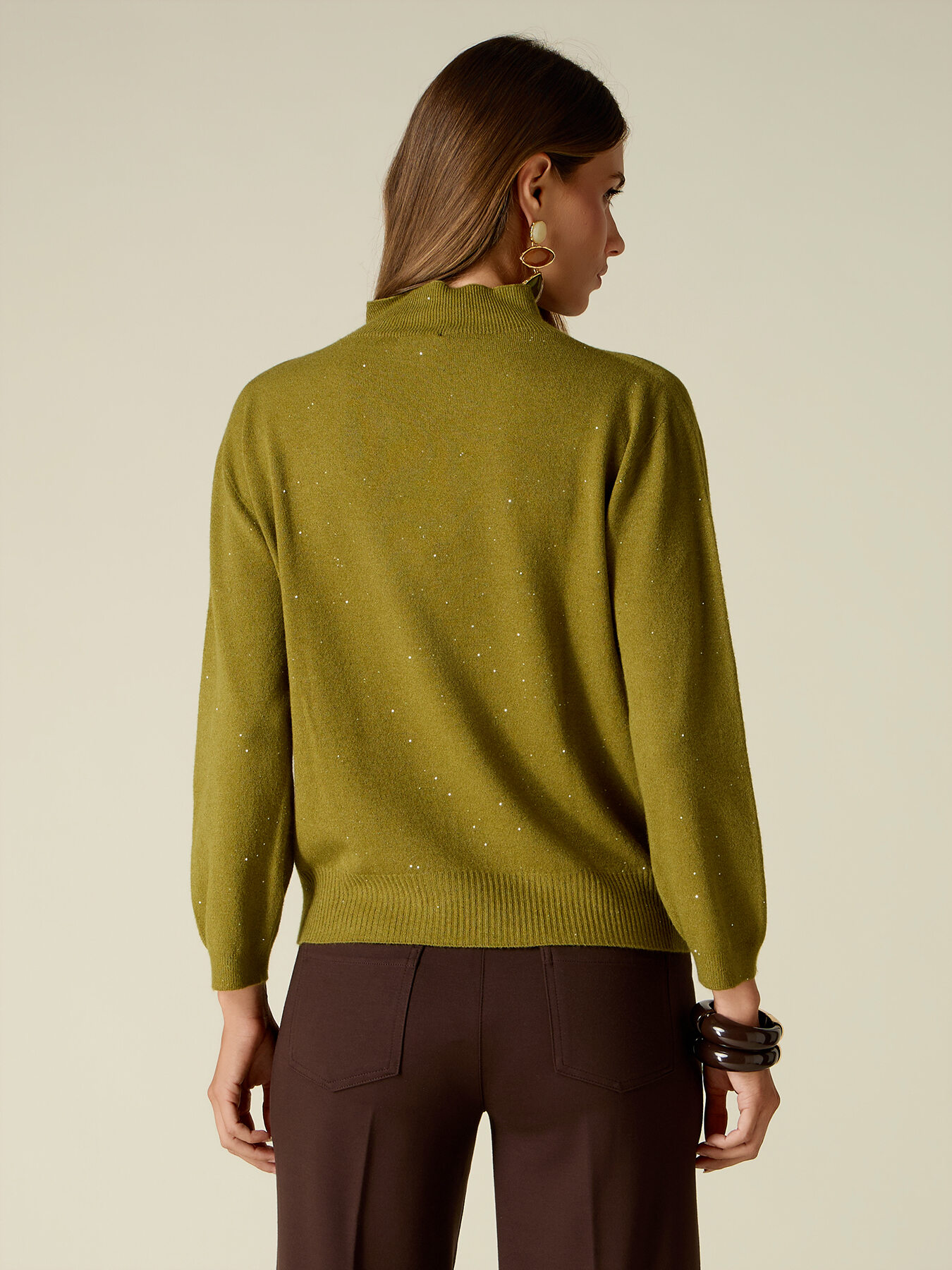 Rollkragenpullover mit Mini-Pailletten image number 1