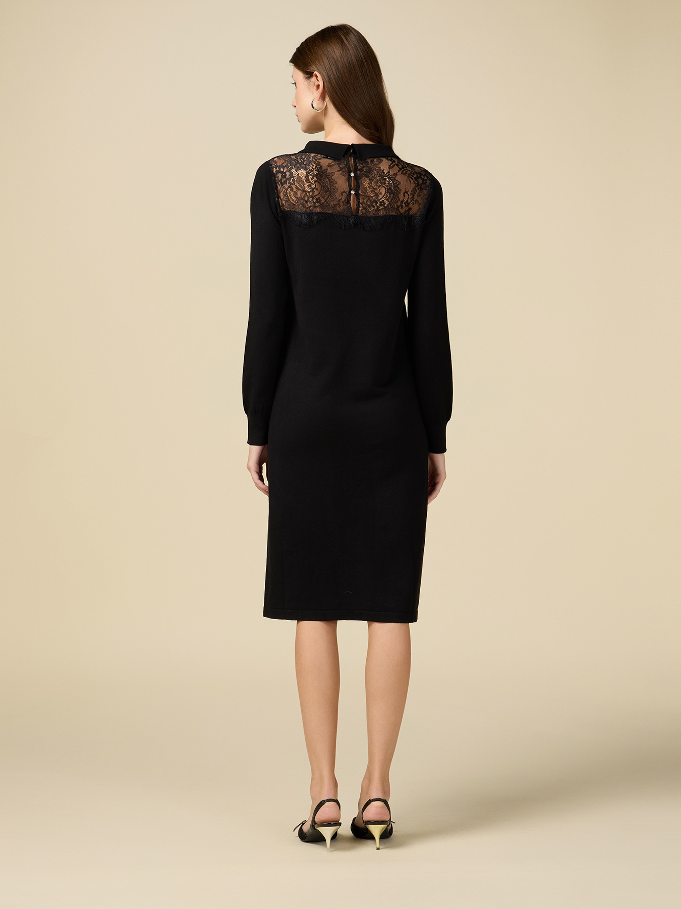 Strickkleid mit Spitze und Steinen image number 1