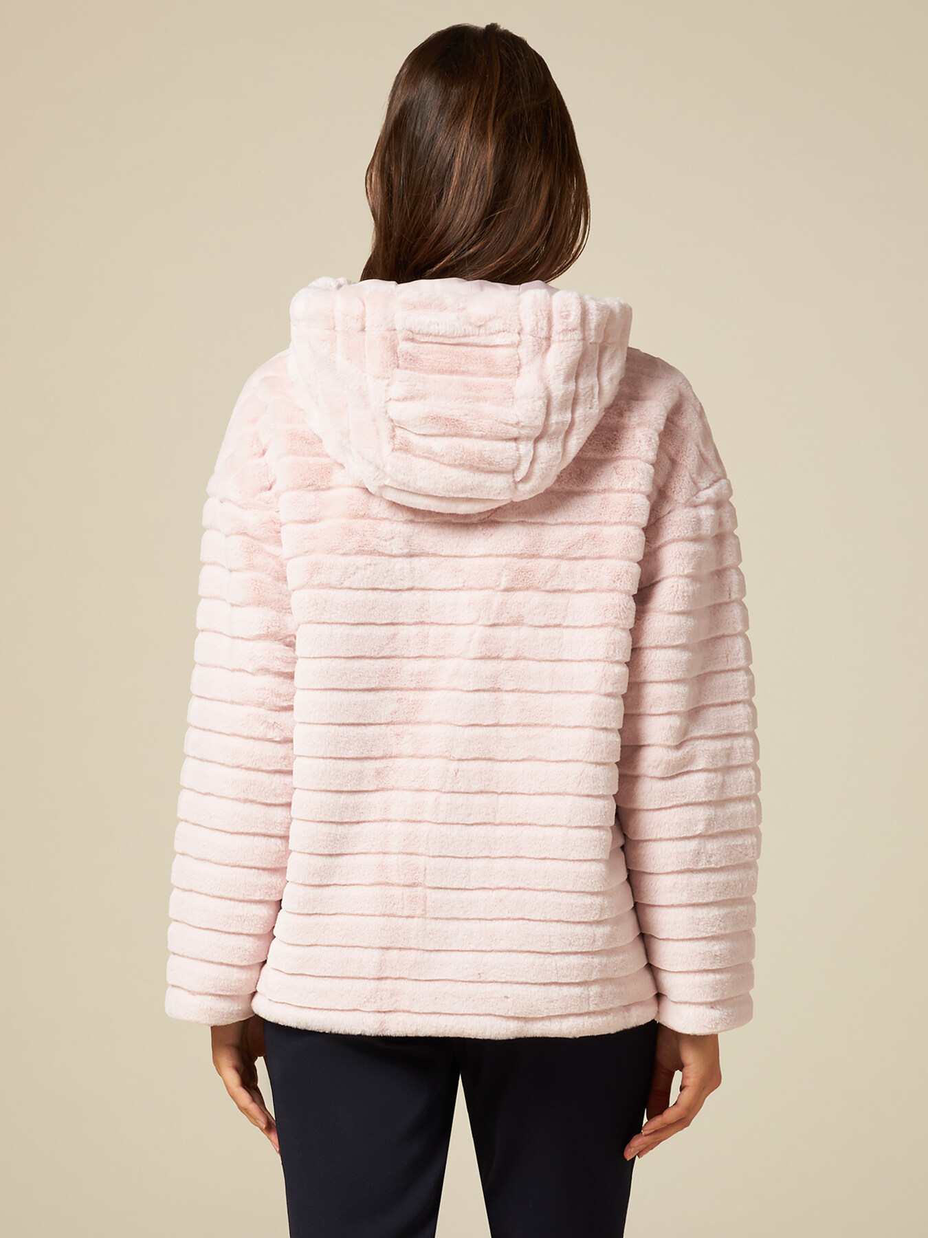 Giubbotto teddy a tagli orizzontali image number 1