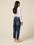 Regul&auml;re Jeans mit Schmuck-Patch image number 1