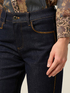 Boyslim-Jeans mit Strasssteinen image number 2